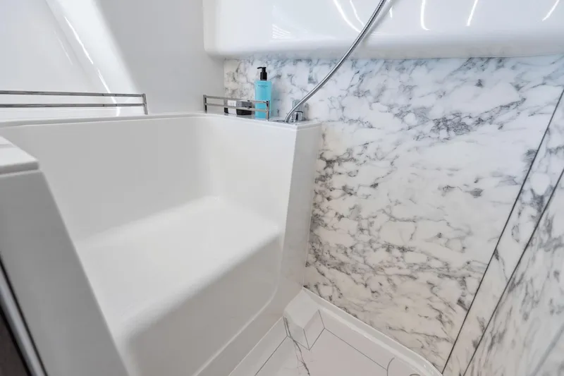 Slide: The Image of Galeon 435 GTO 2025 - 67