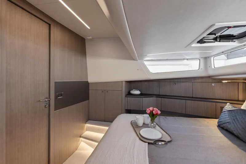 Slide: The Image of Galeon 435 GTO 2025 - 71