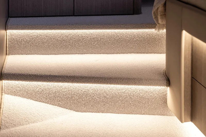 Slide: The Image of Galeon 435 GTO 2025 - 80