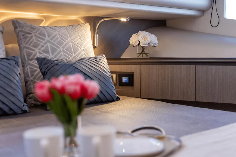 Slide: The Image of Galeon 435 GTO 2025 - 81