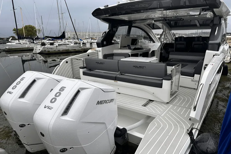 Slide: The Image of Galeon 375 GTO 2025 - 35