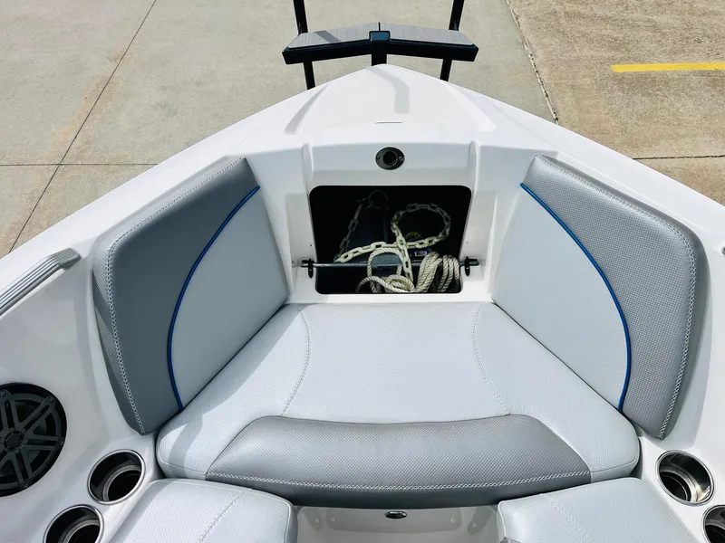 Slide: The Image of 2016 MasterCraft X30 boat bow with seating, storage, and speaker. - 14