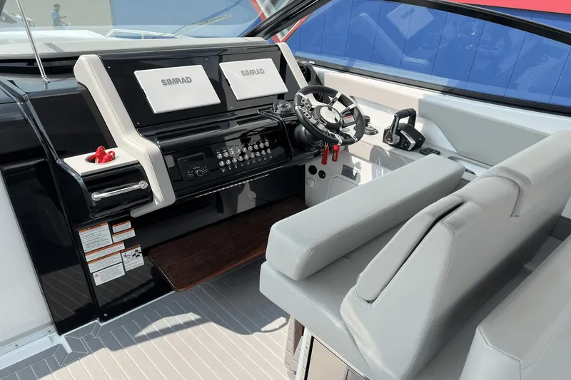 Slide: The Image of Cruisers Yachts 38 GLS 2024 - 12