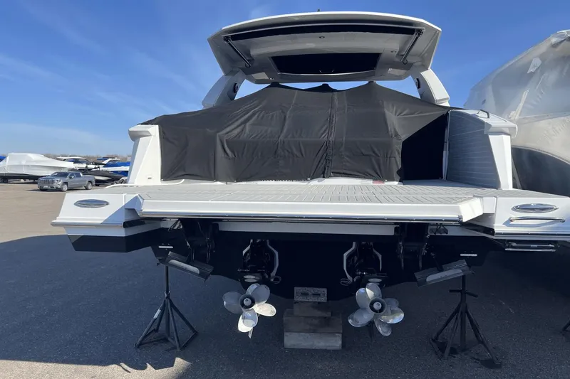 Slide: The Image of Cruisers Yachts 38 GLS 2024 - 4