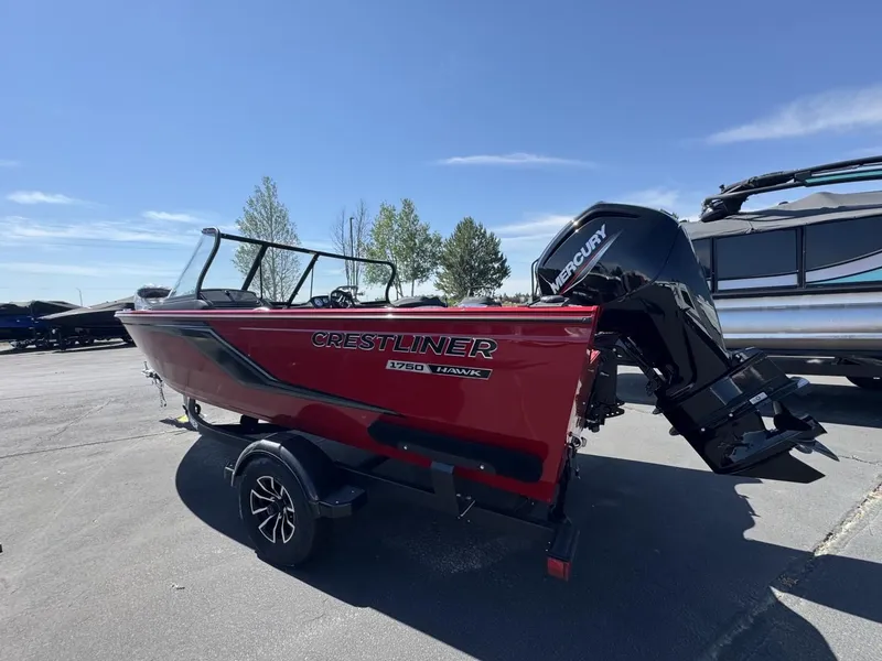 Slide: The Image of Crestliner CH17WJ 2025 - 4