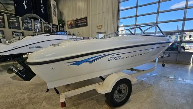 Slide: The Image of Bayliner 175 Bowrider 2007 - 3