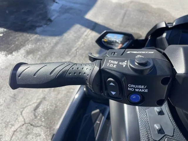 Slide: The Image of 2024 Yamaha Waverunner FX SVHO handlebar controls with cruise and trim features. - 16