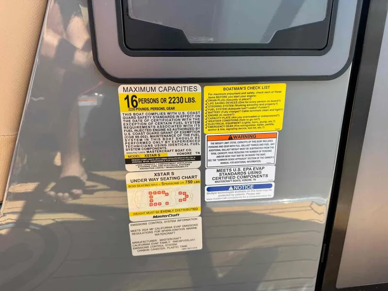 Slide: The Image of MasterCraft XStar S 2024 - 18