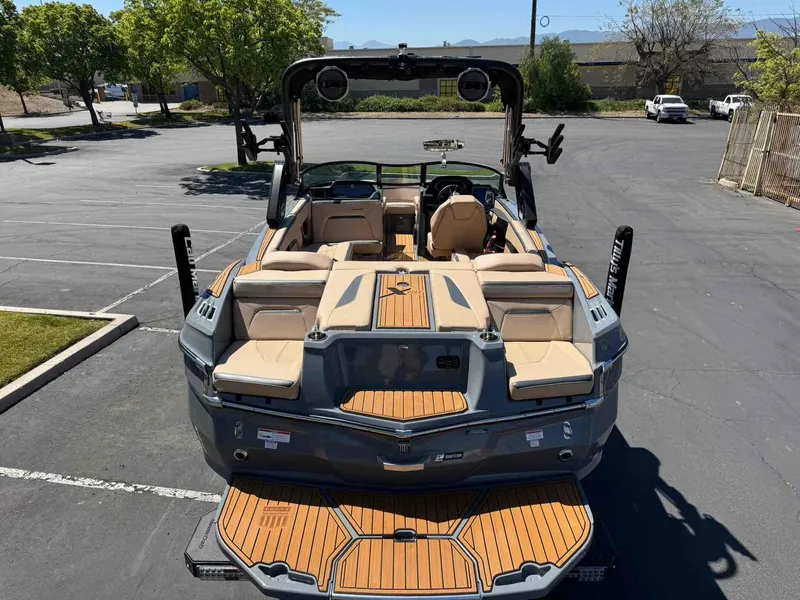 Slide: The Image of MasterCraft XStar S 2024 - 5