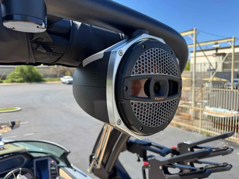 Slide: The Image of MasterCraft XStar S 2024 - 9