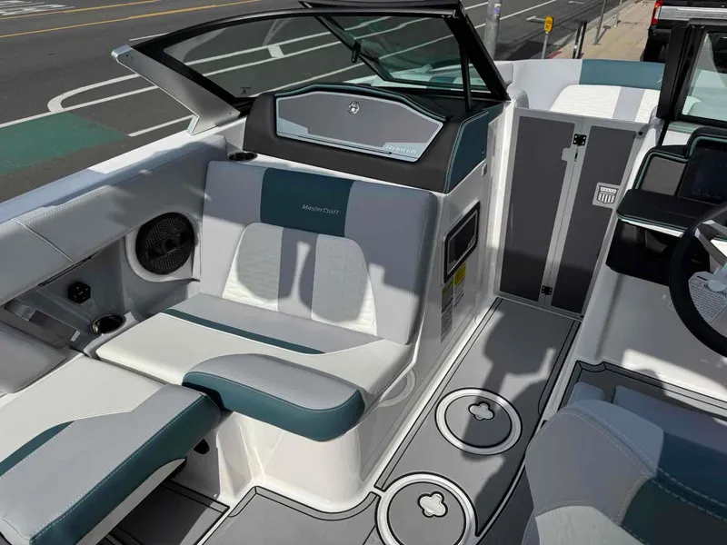 Slide: The Image of MasterCraft X24 2025 - 12