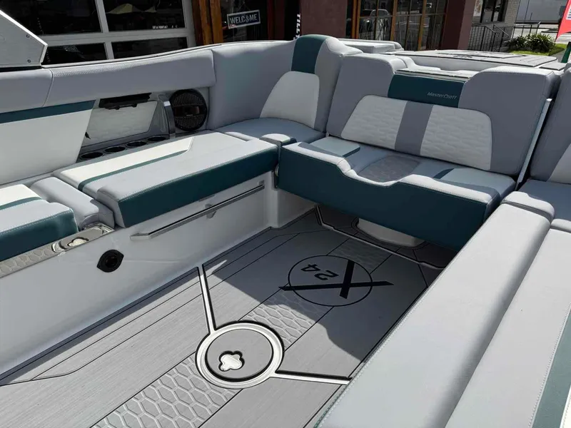 Slide: The Image of MasterCraft X24 2025 - 14