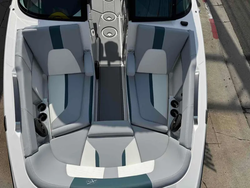 Slide: The Image of MasterCraft X24 2025 - 17