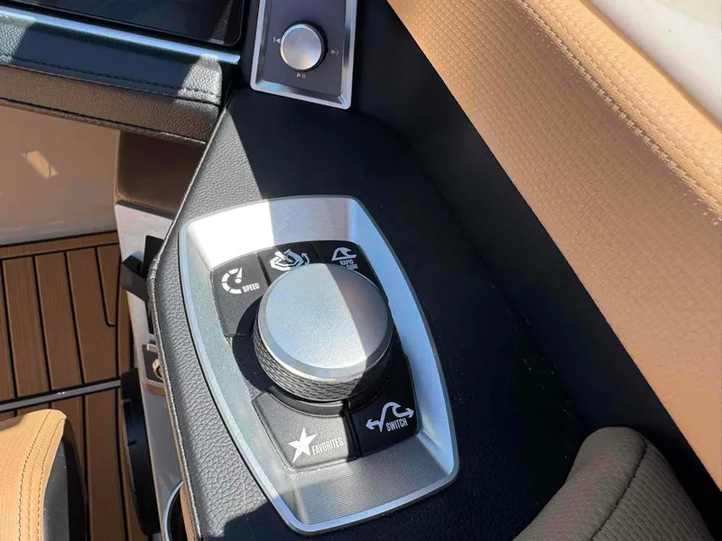 Slide: The Image of MasterCraft X22 2025 - 13