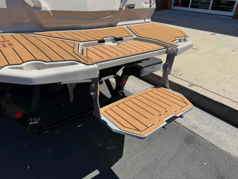 Slide: The Image of MasterCraft X22 2025 - 7