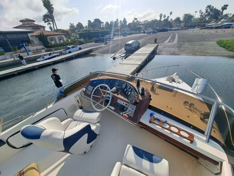 Slide: The Image of Sea Ray 300 Sedan Bridge 1986 - 3