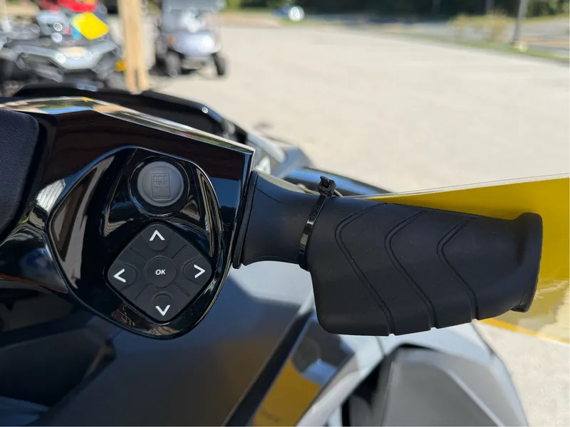 Slide: The Image of Sea-Doo GTX 230 Tech Package, audio, iDF, iBR 2025 - 7