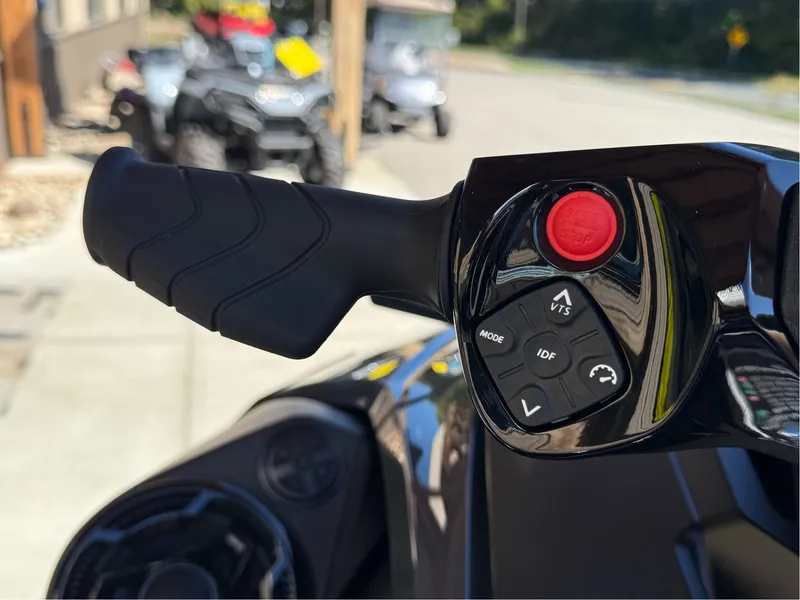 Slide: The Image of Sea-Doo GTX 230 Tech Package, audio, iDF, iBR 2025 - 8