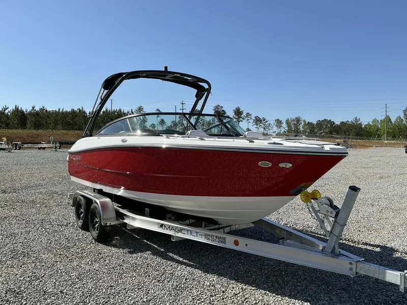 Slide: The Image of Monterey 215SS Super Sport 2025 - 3