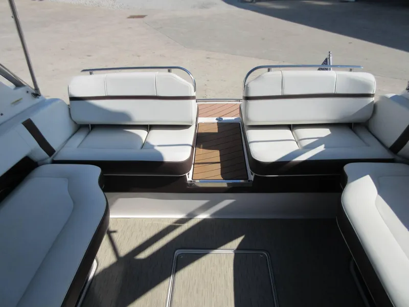 Slide: The Image of Regal 2800 2016 - 18