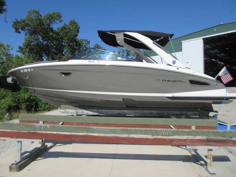 Slide: The Image of Regal 2800 2016 - 25