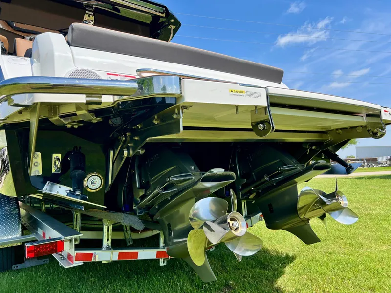 Slide: The Image of 2025 COBALT R31 - Image 10 - 10