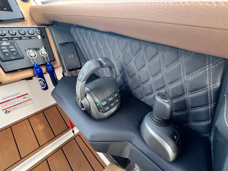 Slide: The Image of 2025 COBALT R31 - Image 30 - 30