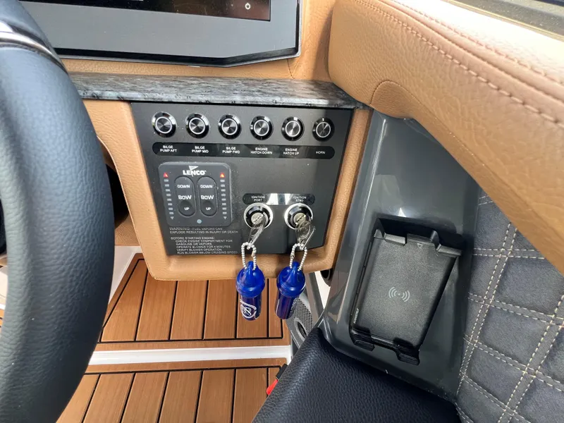 Slide: The Image of 2025 COBALT R31 - Image 32 - 32