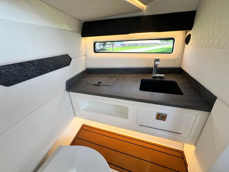 Slide: The Image of 2025 COBALT R31 - Image 41 - 41