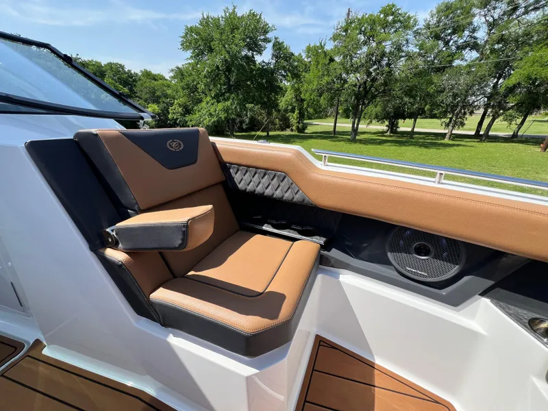 Slide: The Image of 2025 COBALT R31 - Image 45 - 45