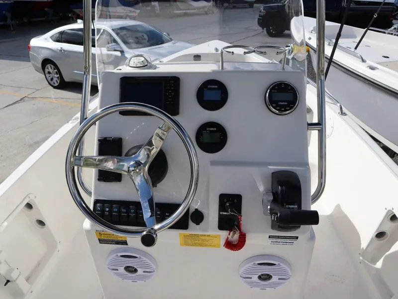 Slide: The Image of Key West 1720 Center Console 2025 - 10