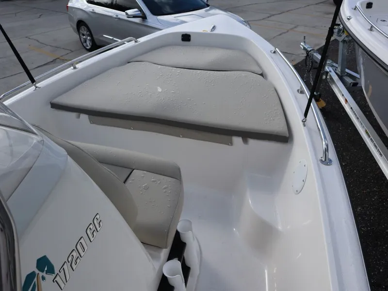 Slide: The Image of Key West 1720 Center Console 2025 - 12