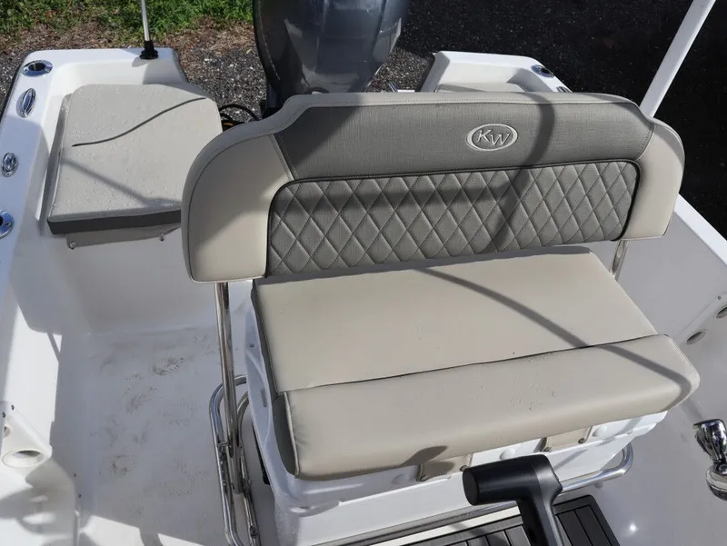 Slide: The Image of Key West 1720 Center Console 2025 - 9