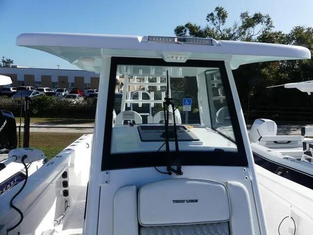 Slide: The Image of Twin Vee 260 GFX CC 2025 - 16