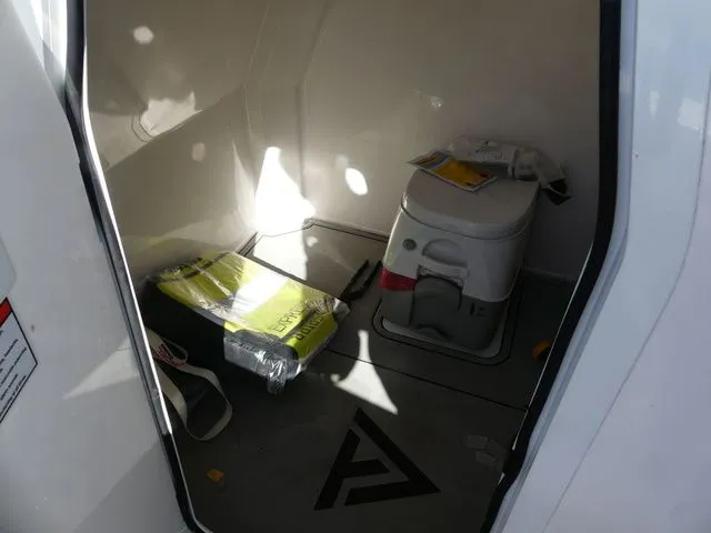 Slide: The Image of Twin Vee 260 GFX CC 2025 - 18