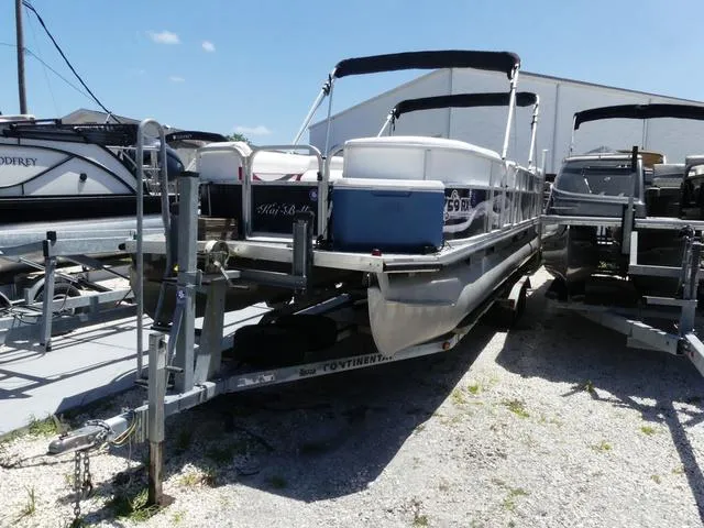 Slide: The Image of Other 240 SUNTANNER 2004 - 1