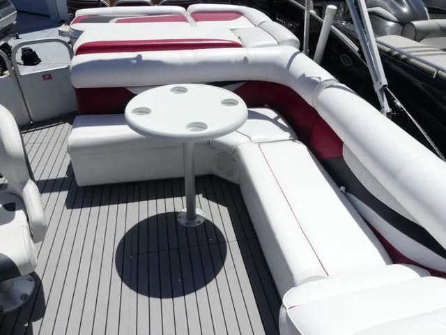 Slide: The Image of Other 240 SUNTANNER 2004 - 8