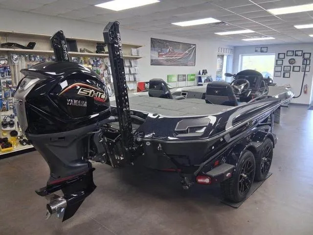 Slide: The Image of 2025 Vexus VX S20 boat with Yamaha engine in showroom. - 15