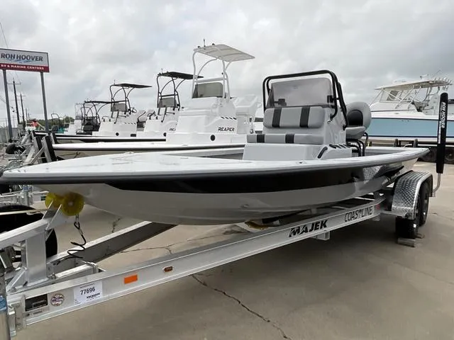 The Image of Majek 20 Xtreme 2025 - 1