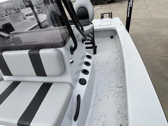 Slide: The Image of Majek 20 Xtreme 2025 - 10