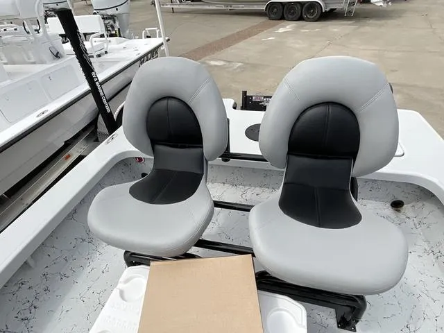 Slide: The Image of Majek 20 Xtreme 2025 - 12