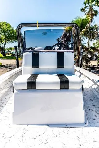 Slide: The Image of Majek 20 Xtreme 2025 - 12