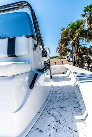 Slide: The Image of Majek 20 Xtreme 2025 - 16