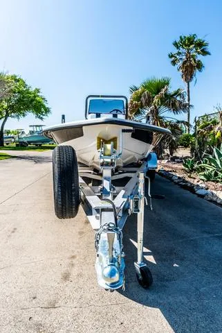 Slide: The Image of Majek 20 Xtreme 2025 - 3