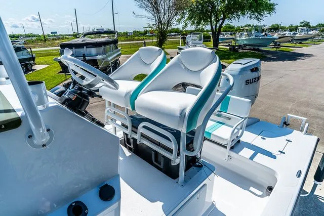 Slide: The Image of Majek M2 ILLUSION 2025 - 11