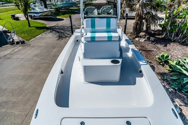 Slide: The Image of Majek M2 ILLUSION 2025 - 17