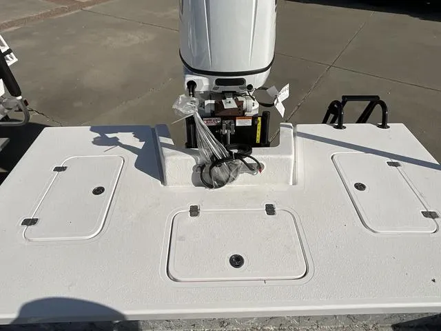 Slide: The Image of Majek 226 Illusion 2025 - 14