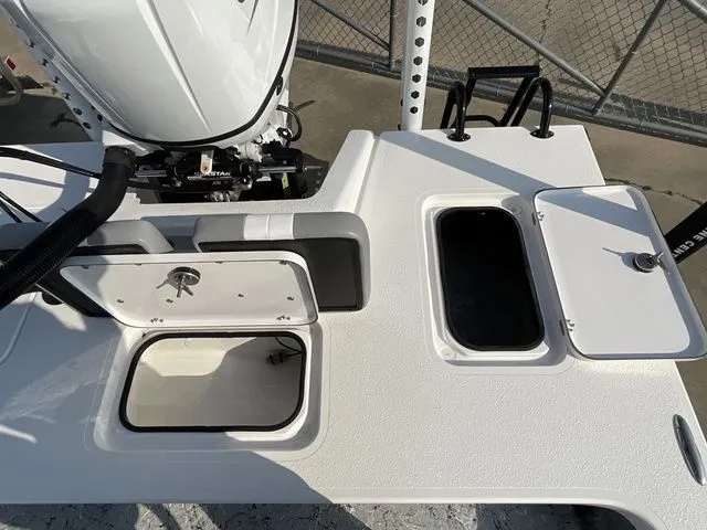 Slide: The Image of Majek 226 Illusion 2025 - 17