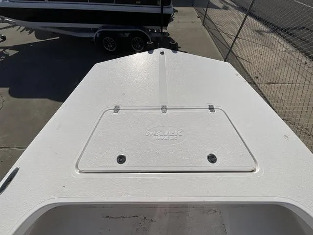 Slide: The Image of Majek M2 ILLUSION 2025 - 7