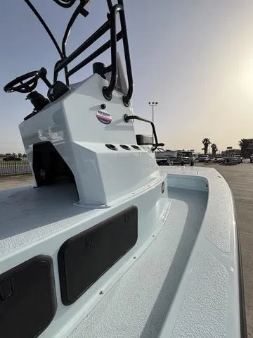 Slide: The Image of Majek M2 ILLUSION 2025 - 4